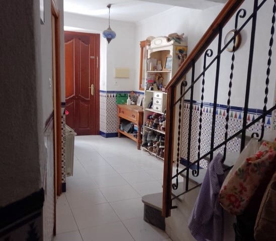 6 chambre Finca/Maison de Campagne à vendre à Baza - 140 000 € (Ref: 8201006)