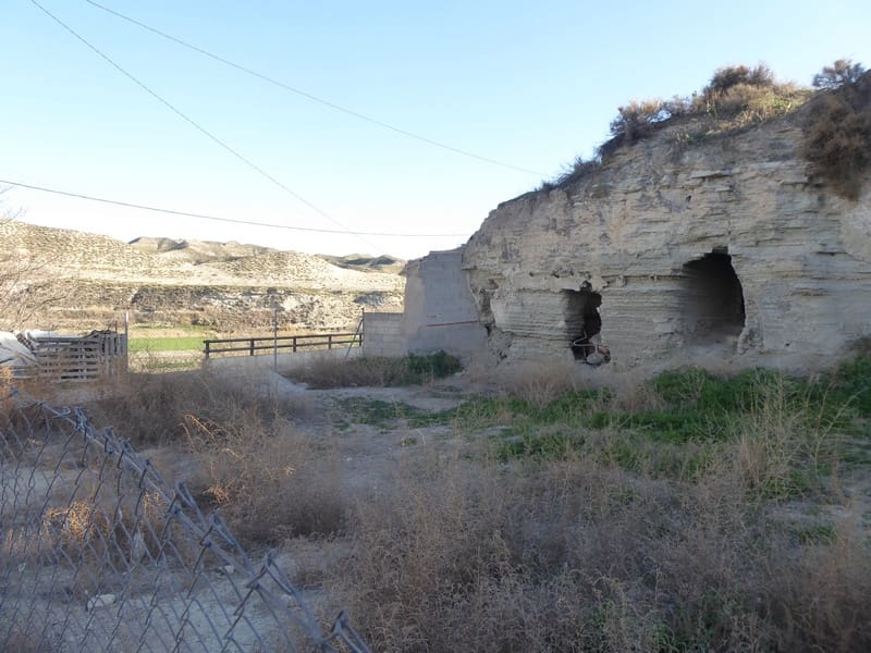 6 bedroom Cave House for sale in Castillejar - € 25,000 (Ref: 8287184)