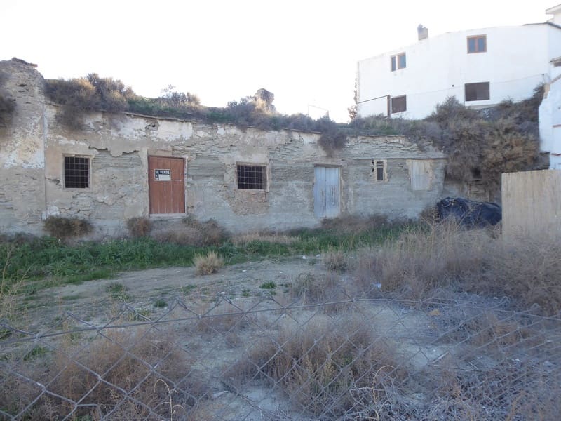 6 bedroom Cave House for sale in Castillejar - € 25,000 (Ref: 8287184)