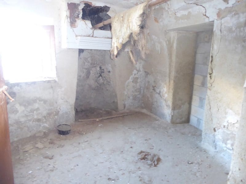 6 makuuhuone Luolatalo myytävänä paikassa Castillejar - 25 000 € (Ref: 8287184)