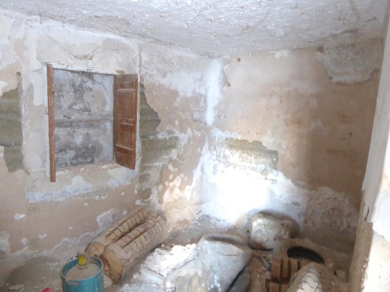 6 makuuhuone Luolatalo myytävänä paikassa Castillejar - 25 000 € (Ref: 8287184)