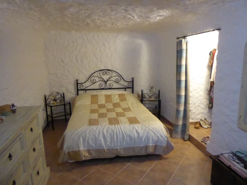 3 soveværelse Hulehus til salg i Castillejar - € 89.950 (Ref: 8332605)