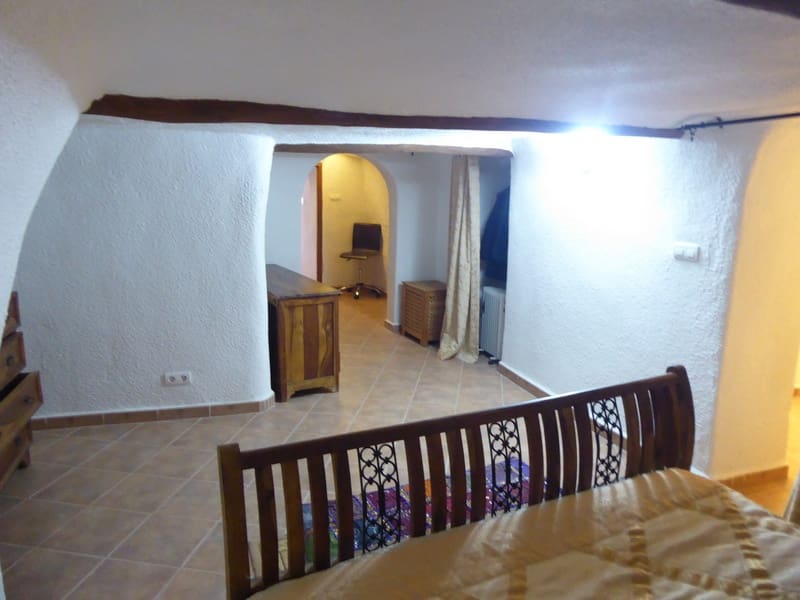 3 soveværelse Hulehus til salg i Castillejar - € 89.950 (Ref: 8332605)