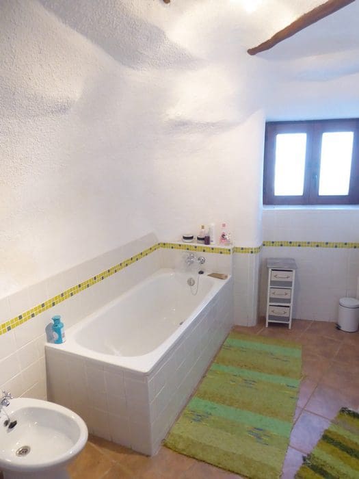 3 soverom Grottehus til salgs i Castillejar - € 89 950 (Ref: 8332605)