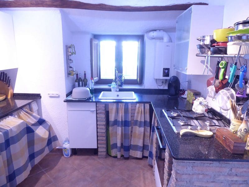 3 soverom Grottehus til salgs i Castillejar - € 89 950 (Ref: 8332605)