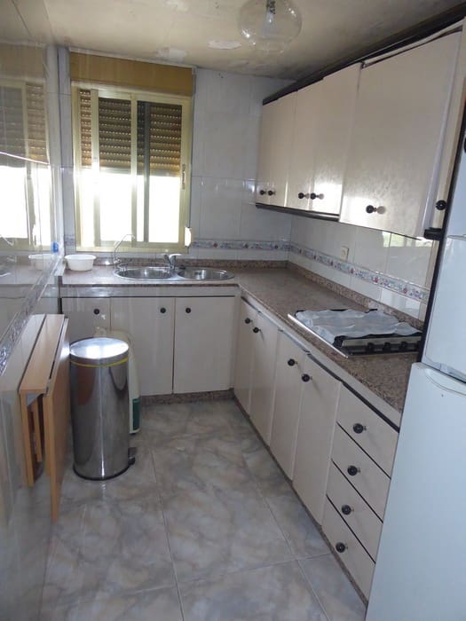 7 bedroom Townhouse for sale in Castillejar with pool - € 159,000 (Ref: 8344401)