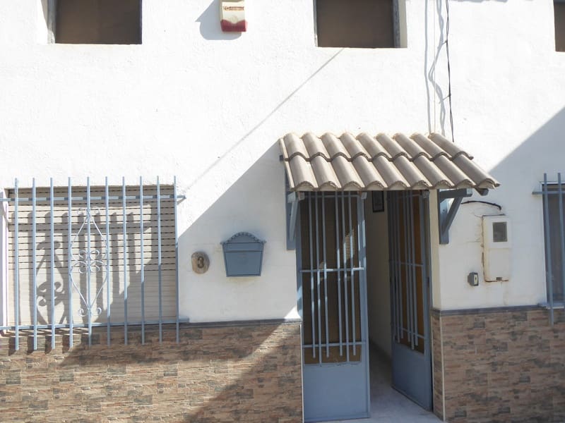7 bedroom Townhouse for sale in Castillejar with pool - € 159,000 (Ref: 8344401)