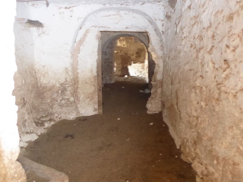 6 bedroom Cave House for sale in Orce - € 130,000 (Ref: 8401845)