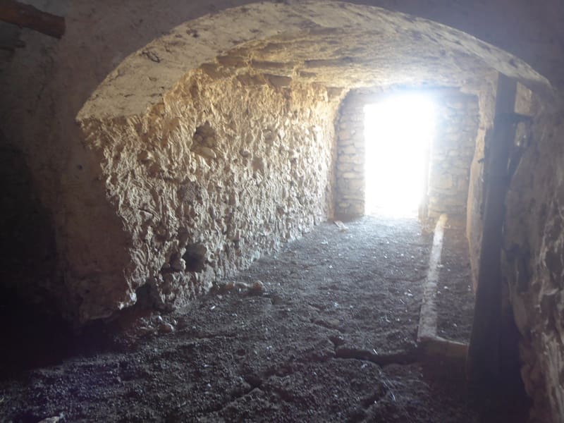 6 bedroom Cave House for sale in Orce - € 130,000 (Ref: 8401845)