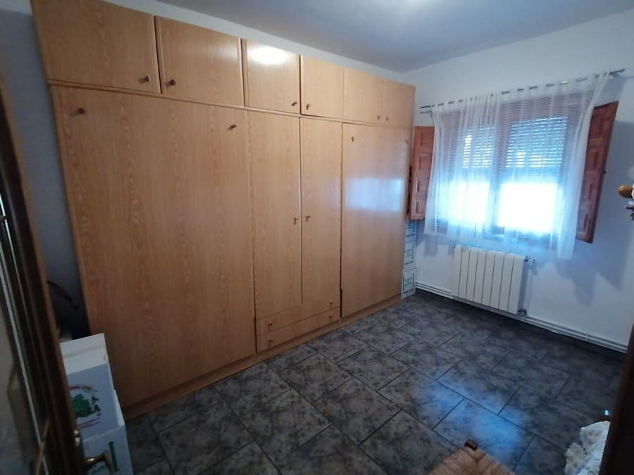 6 soverom Finca/Herregård til salgs i Baza med svømmebasseng - € 233 000 (Ref: 8441292)