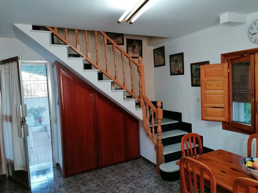 6 soverom Finca/Herregård til salgs i Baza med svømmebasseng - € 233 000 (Ref: 8441292)