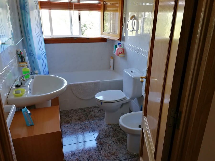 6 soverom Finca/Herregård til salgs i Baza med svømmebasseng - € 233 000 (Ref: 8441292)