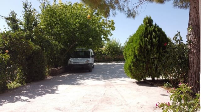 6 sovrum Finca/Hus på landet till salu i Baza med pool - 233 000 € (Ref: 8441292)