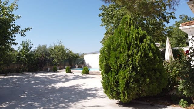 6 sovrum Finca/Hus på landet till salu i Baza med pool - 233 000 € (Ref: 8441292)