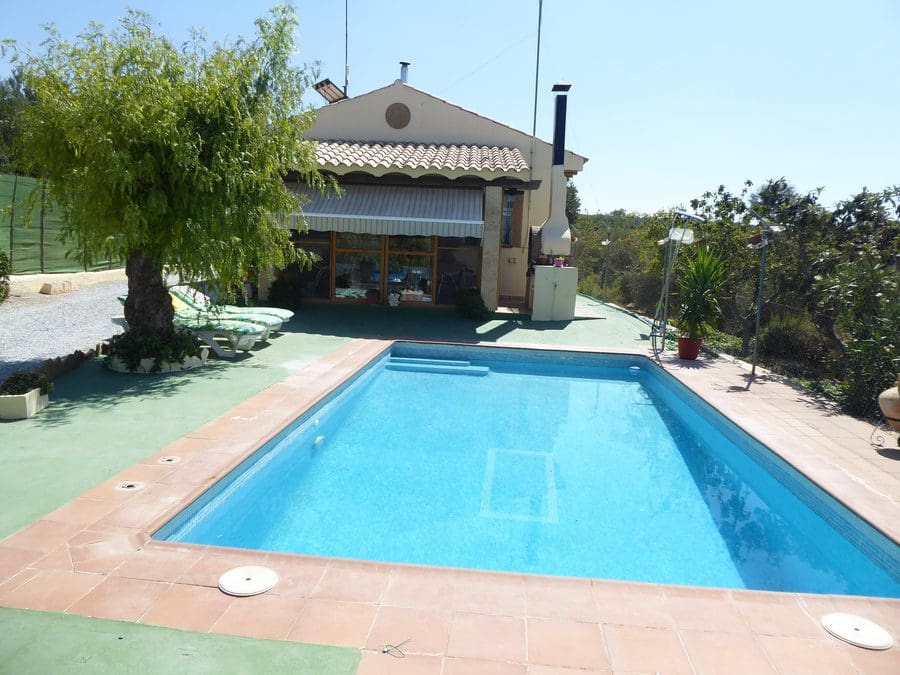 2 bedroom Finca/Country House for sale in Pozo Alcon - € 158,000 (Ref: 8543227)