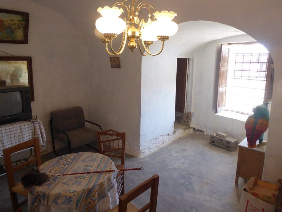 5 soveværelse Hulehus til salg i Benamaurel - € 59.000 (Ref: 8549747)