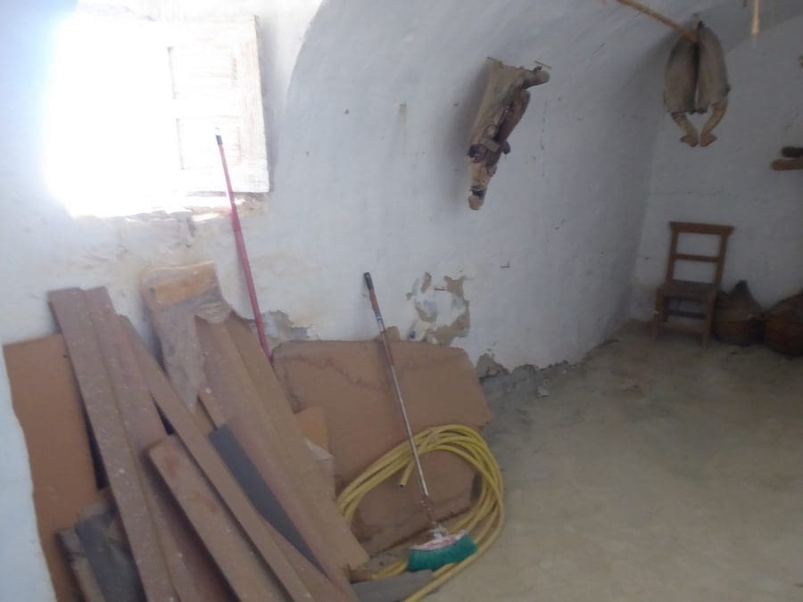 5 soveværelse Hulehus til salg i Benamaurel - € 59.000 (Ref: 8549747)