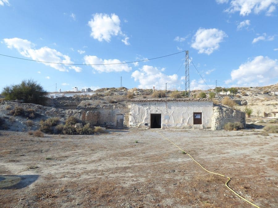 5 soveværelse Hulehus til salg i Benamaurel - € 59.000 (Ref: 8549747)