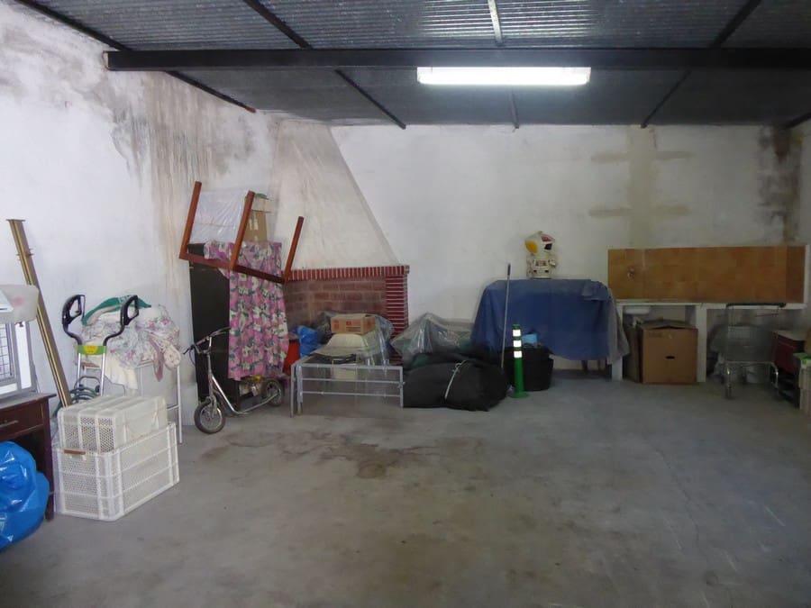 3 soveværelse Finca/Landehus til salg i Baza - € 128.000 (Ref: 8571172)