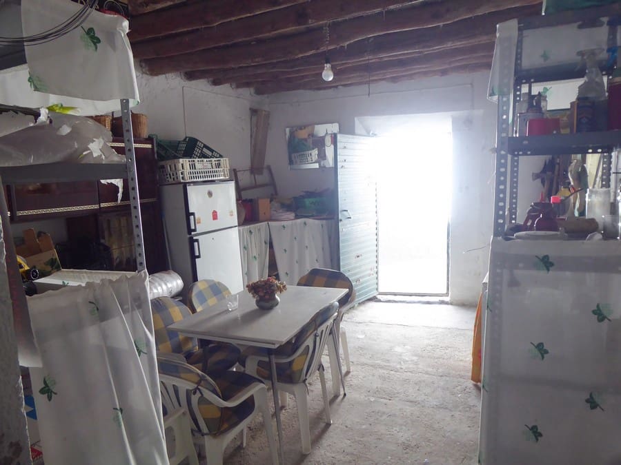 3 soveværelse Finca/Landehus til salg i Baza - € 128.000 (Ref: 8571172)