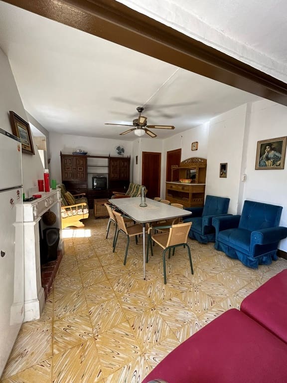 3 soveværelse Finca/Landehus til salg i Baza - € 128.000 (Ref: 8571172)