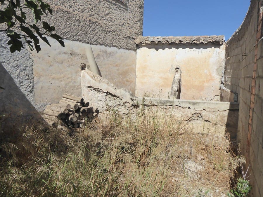 3 soveværelse Finca/Landehus til salg i Baza - € 128.000 (Ref: 8571172)