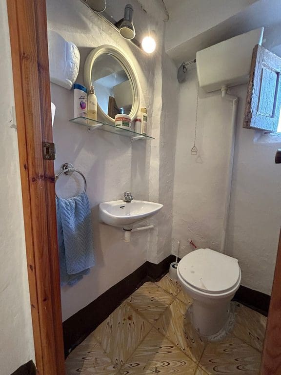 3 makuuhuone Maalaistalo myytävänä paikassa Baza - 128 000 € (Ref: 8571172)