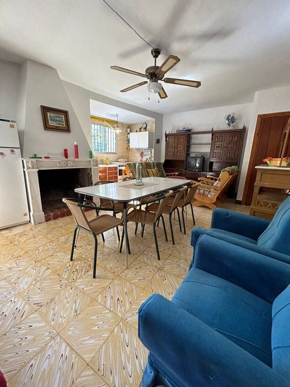 3 makuuhuone Maalaistalo myytävänä paikassa Baza - 128 000 € (Ref: 8571172)