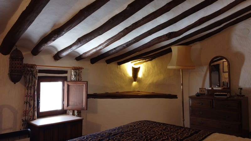 Finca/Casa Rural de 4 habitaciones en Huéscar en venta - 200.000 € (Ref: 8636035)