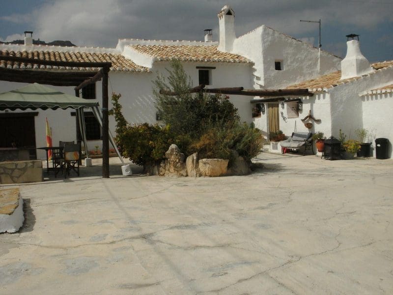 4 soverom Finca/Herregård til salgs i Huescar - € 200 000 (Ref: 8636035)