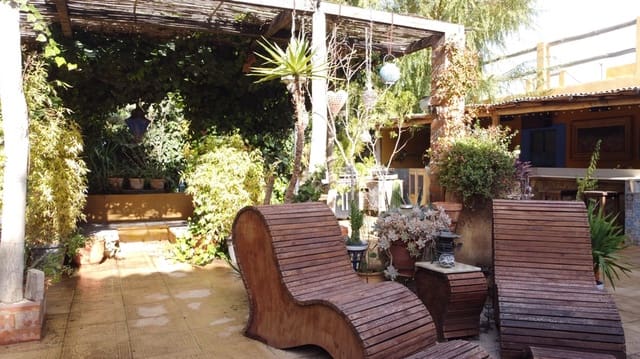 8 soverom Finca/Herregård til salgs i Caniles med svømmebasseng - € 395 000 (Ref: 8697475)