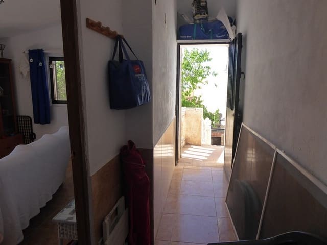 6 slaapkamer Grotwoning te koop in Gor - € 72.000 (Ref: 8700668)