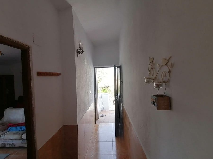 6 soverom Grottehus til salgs i Gor - € 72 000 (Ref: 8700668)