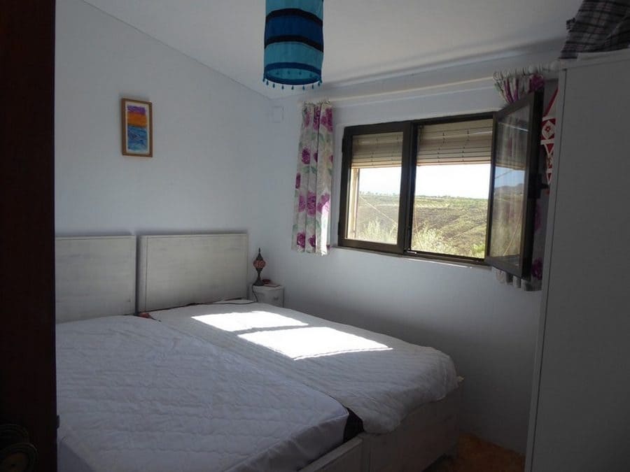 6 soverom Grottehus til salgs i Gor - € 72 000 (Ref: 8700668)