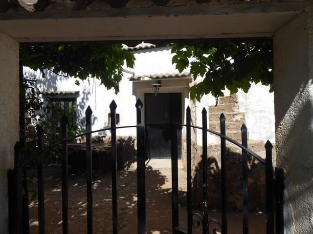 6 soverom Grottehus til salgs i Gor - € 72 000 (Ref: 8700668)