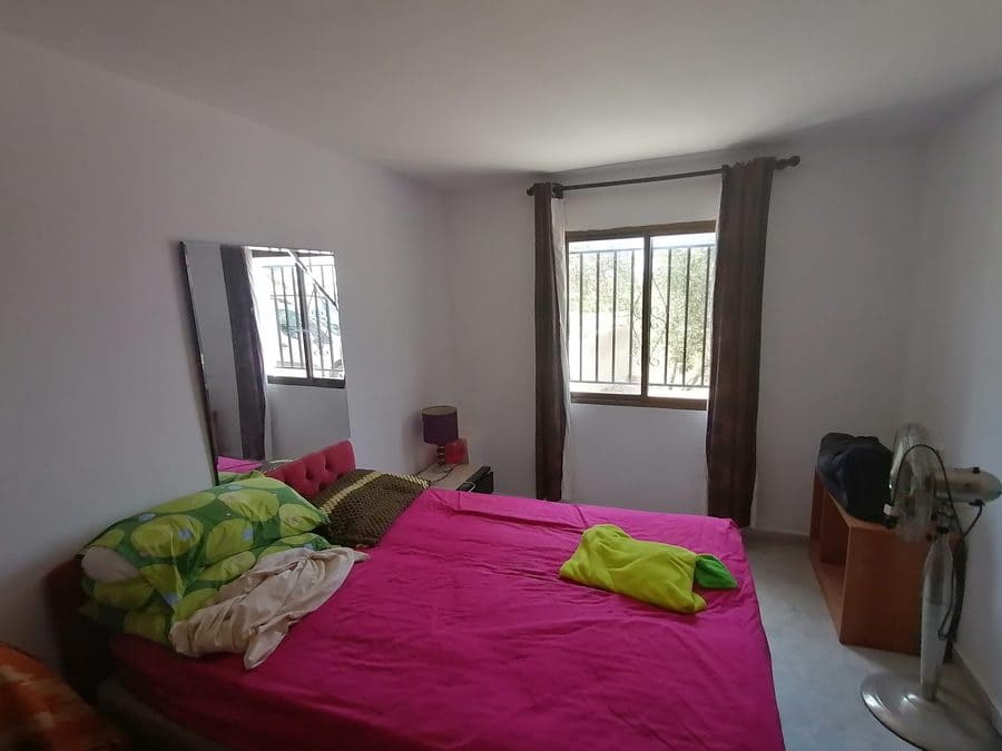 6 soverom Grottehus til salgs i Gor - € 72 000 (Ref: 8700668)