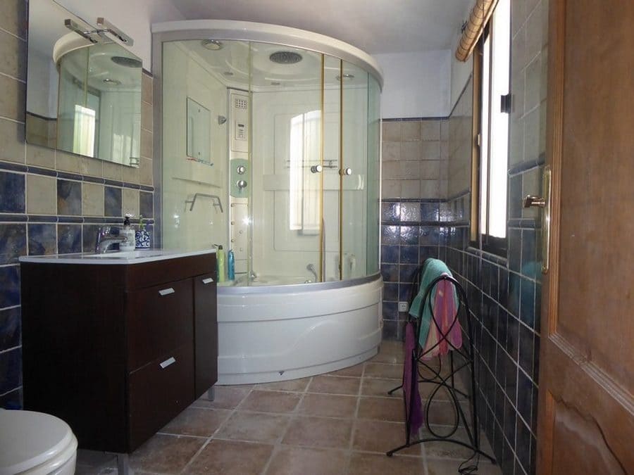 6 soverom Grottehus til salgs i Gor - € 72 000 (Ref: 8700668)