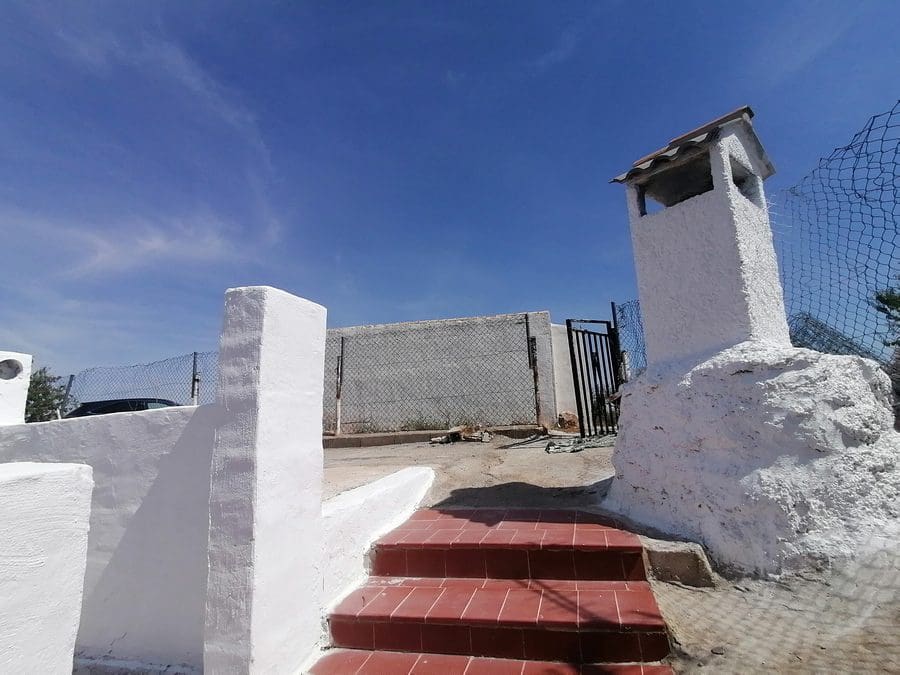 6 soverom Grottehus til salgs i Gor - € 72 000 (Ref: 8700668)