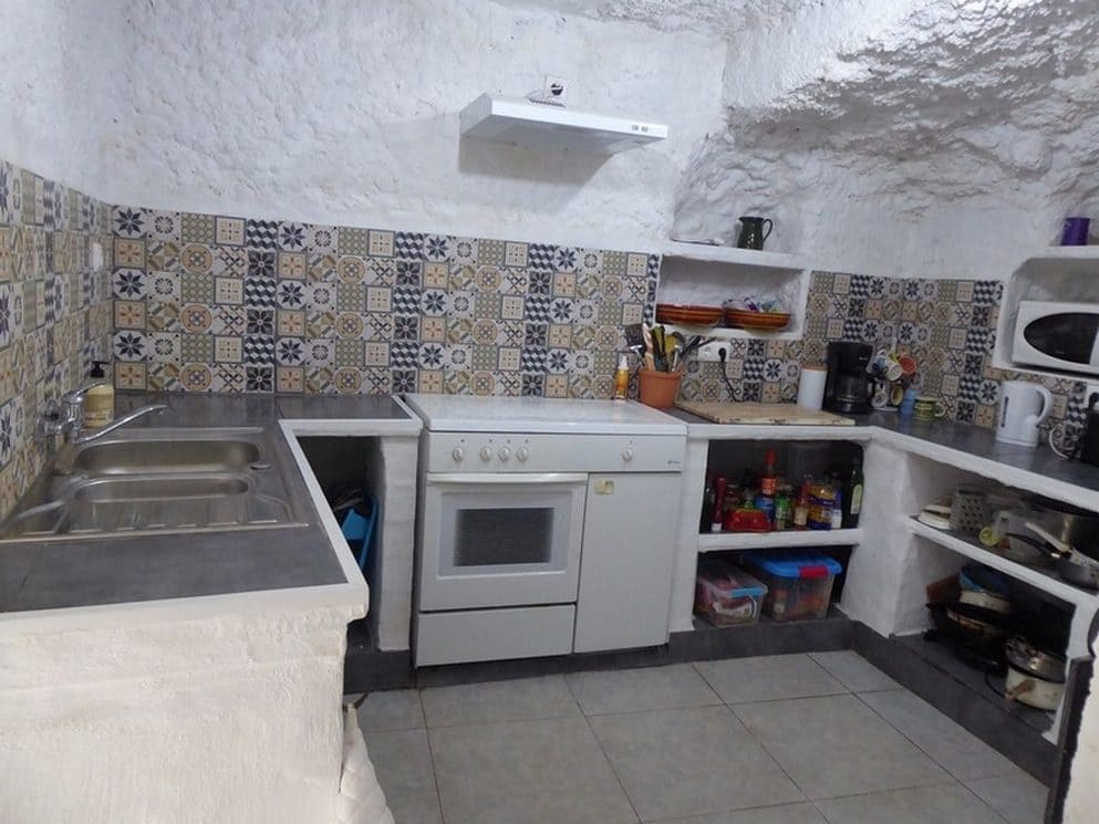 6 soveværelse Finca/Landehus til salg i Gor med garage - € 69.000 (Ref: 8700668)