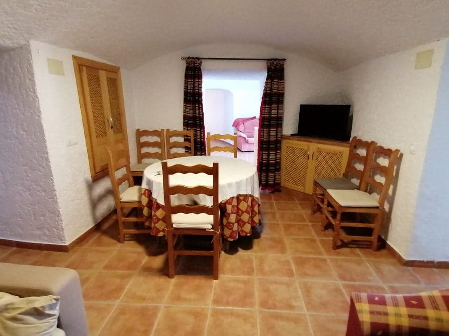5 sypialnia Dom w skale na sprzedaż w Cortes de Baza - 115 000 € (Ref: 8707434)