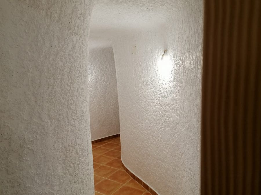 5 sypialnia Dom w skale na sprzedaż w Cortes de Baza - 115 000 € (Ref: 8707434)