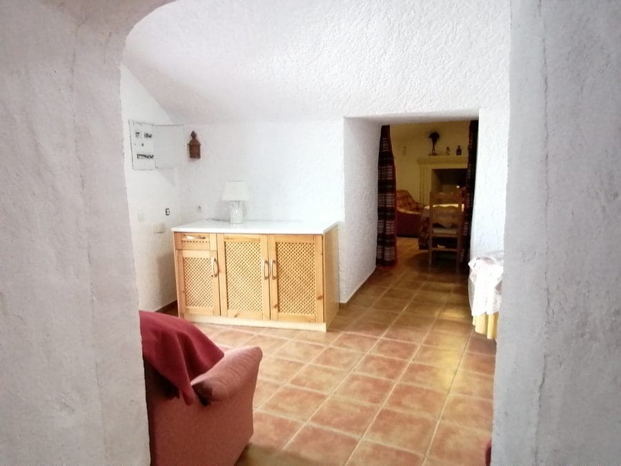 5 sypialnia Dom w skale na sprzedaż w Cortes de Baza - 115 000 € (Ref: 8707434)