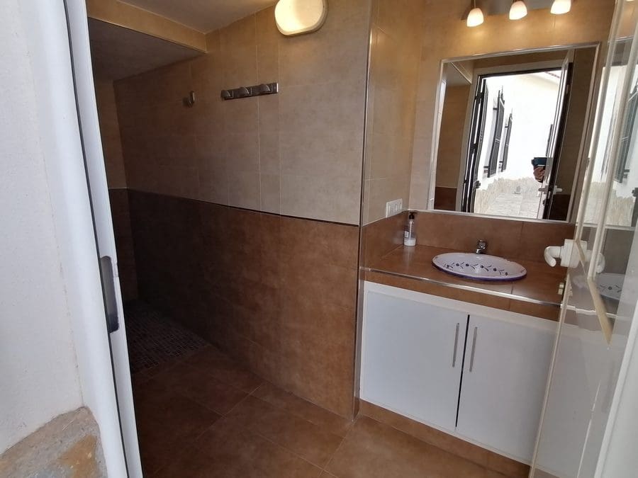 5 sypialnia Dom w skale na sprzedaż w Cortes de Baza - 115 000 € (Ref: 8707434)