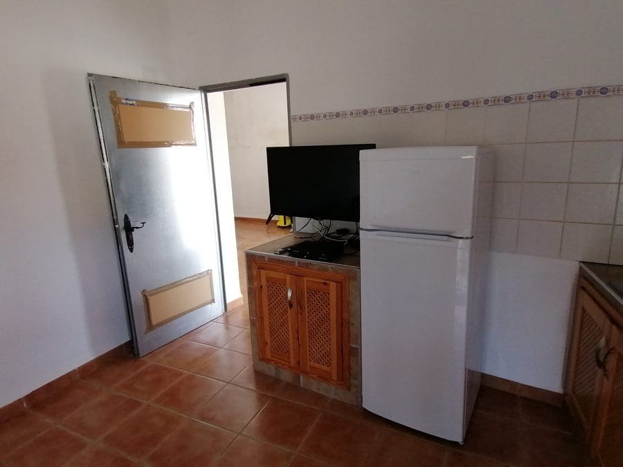 5 sypialnia Dom w skale na sprzedaż w Cortes de Baza - 115 000 € (Ref: 8707434)