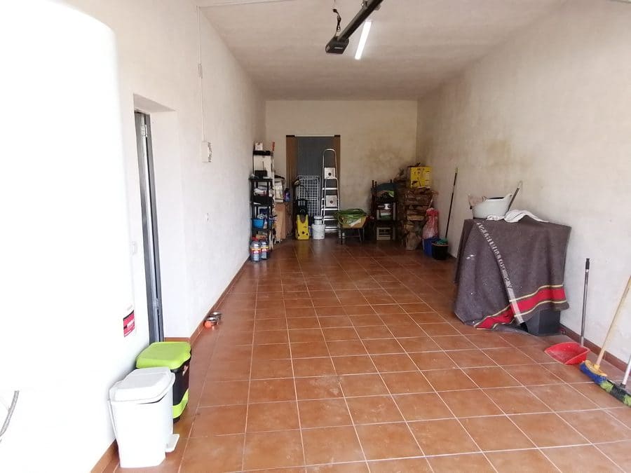 5 sypialnia Dom w skale na sprzedaż w Cortes de Baza - 115 000 € (Ref: 8707434)