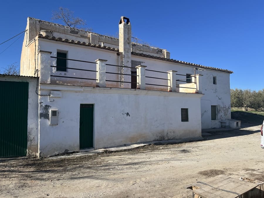 5 bedroom Finca/Country House for sale in Baza with pool - € 159,000 (Ref: 8758562)