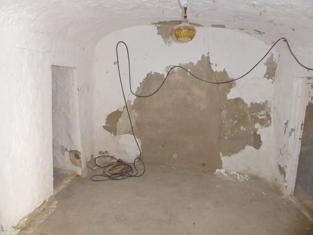 3 chambre Maison Troglodyte à vendre à Baza - 39 000 € (Ref: 8807481)