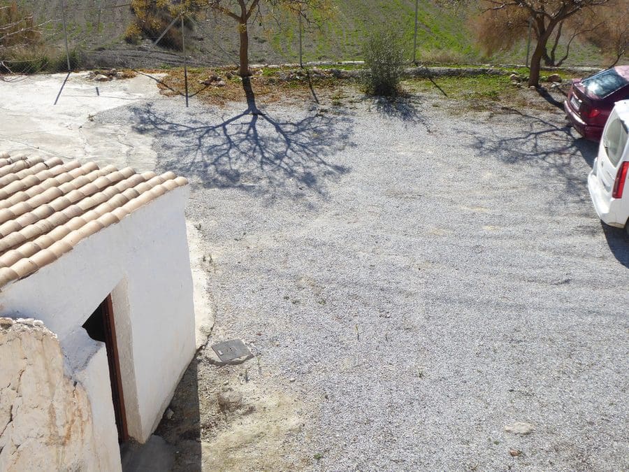 3 makuuhuone Luolatalo myytävänä paikassa Baza - 39 000 € (Ref: 8807481)