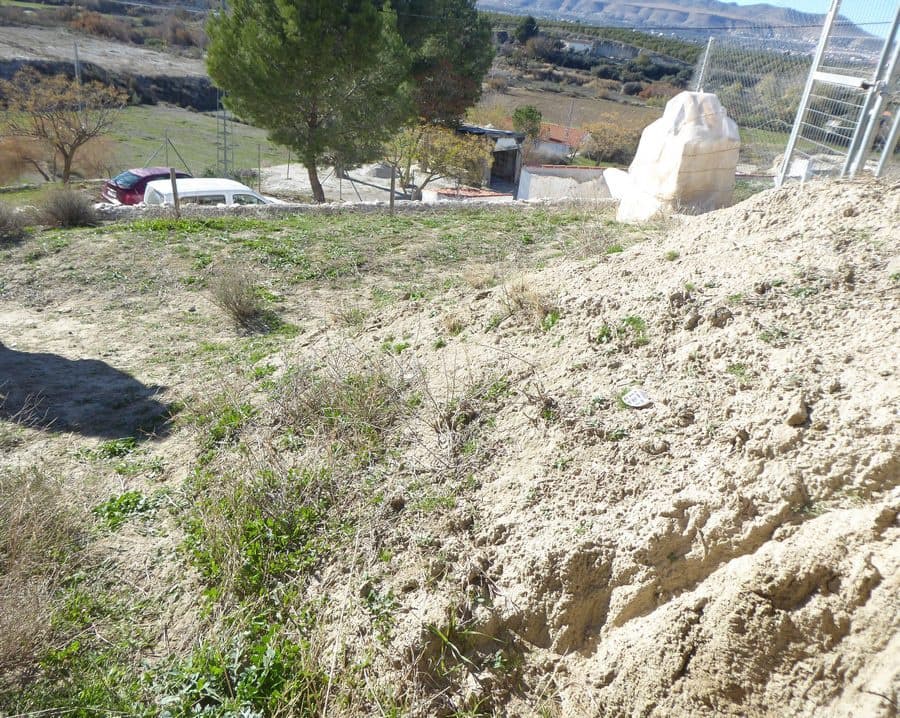 3 makuuhuone Luolatalo myytävänä paikassa Baza - 39 000 € (Ref: 8807481)