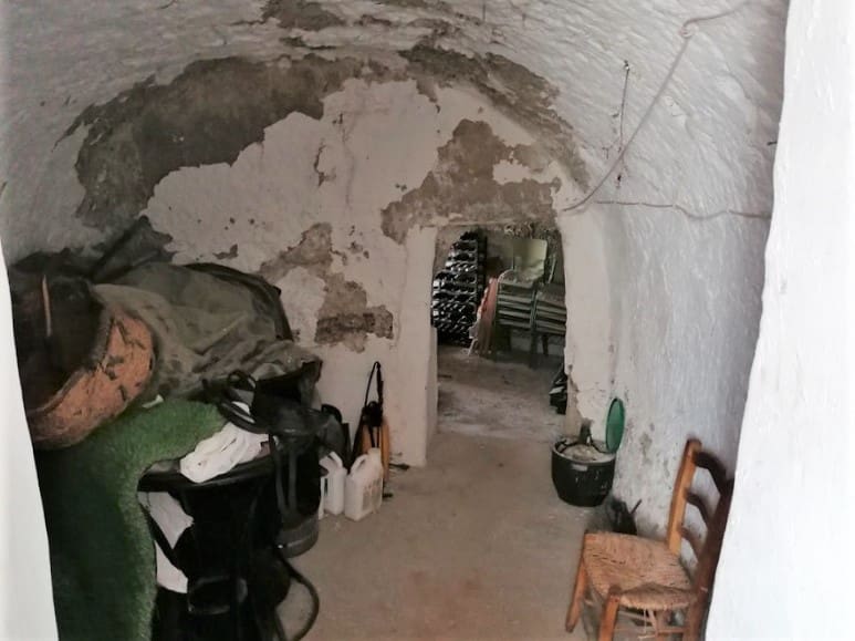 5 soveværelse Hulehus til salg i Cullar - € 68.000 (Ref: 8856707)